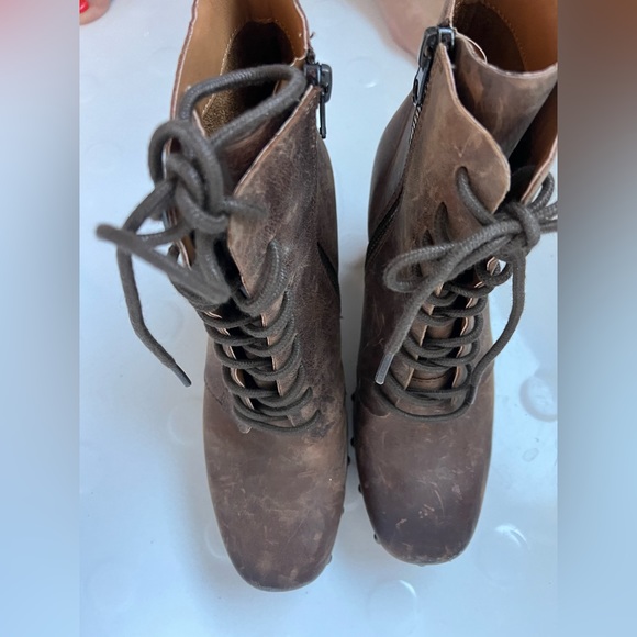 Kirk-Ease Sherborn Platform Bootie  size 7 - Picture 8 of 10